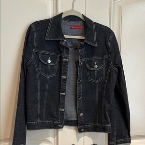 Womyn Black Jean Jacket Classic Style